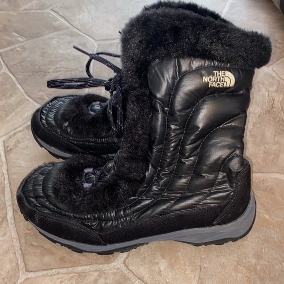 THE NORTH FACE WINTER BOOTS SIZE 7🥰🥰 - Picture 5 of 5